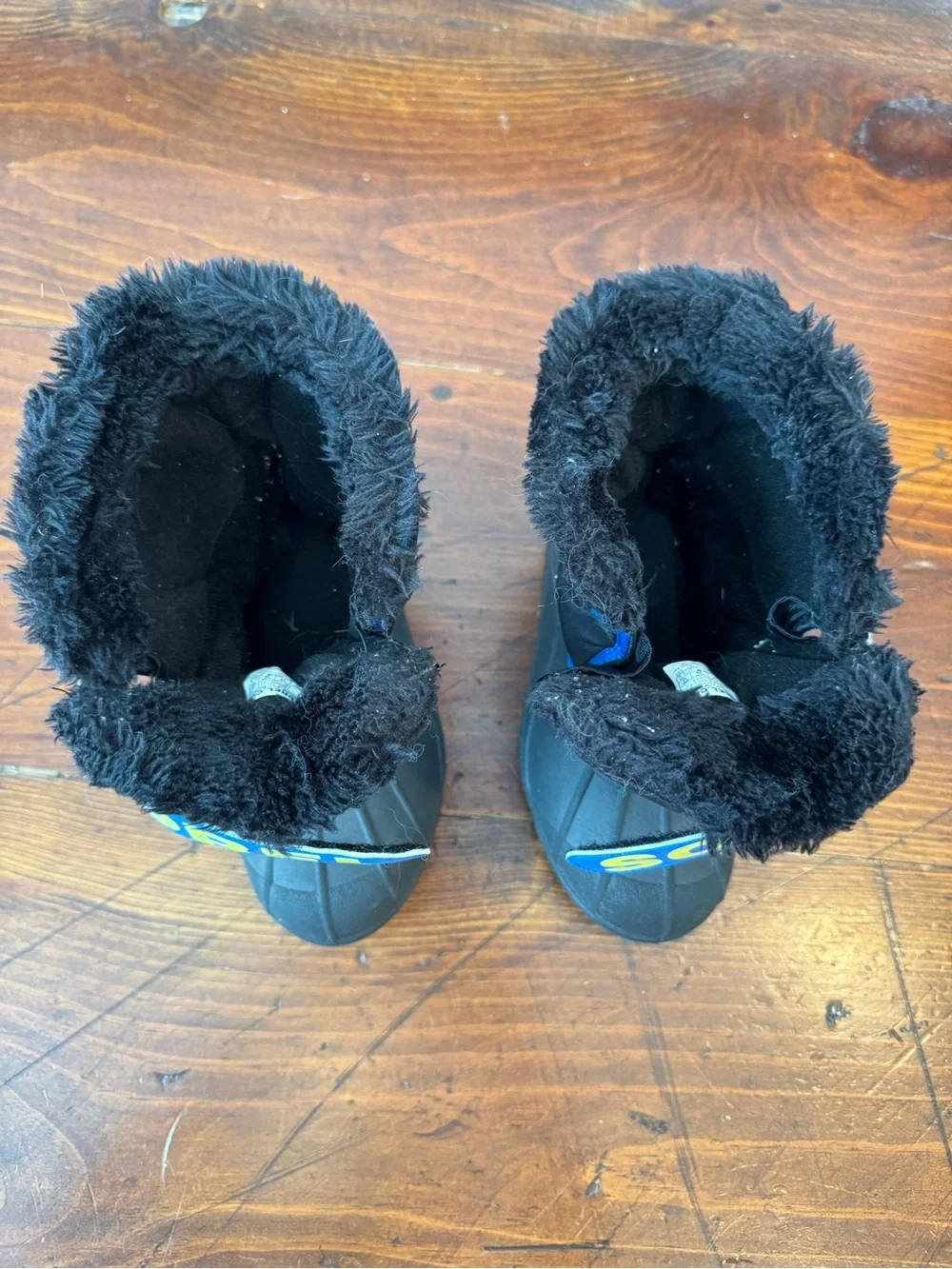 Sorel Kids Black Commander Snow Boots. Size 12
